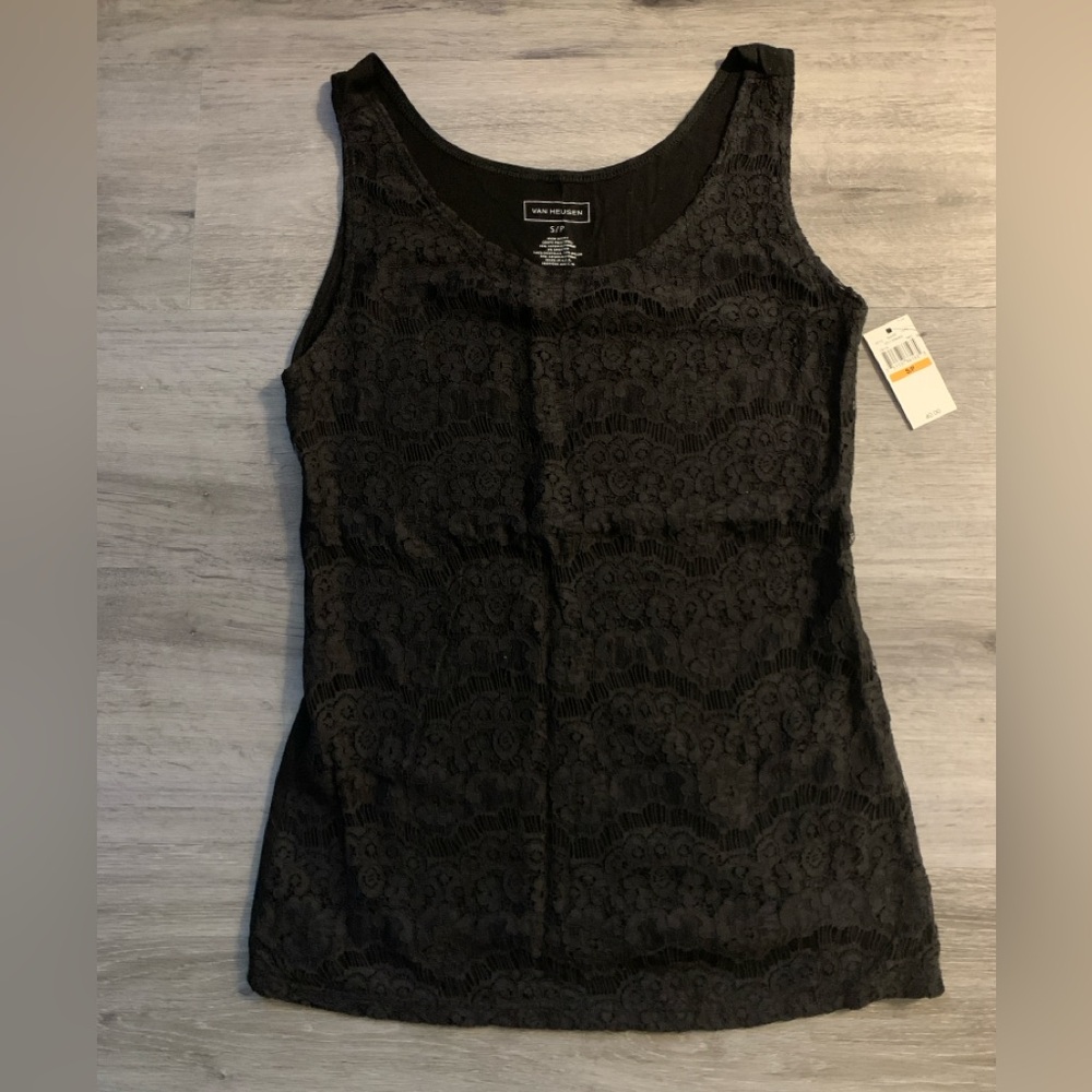 Van Heusen laced front top, S/P